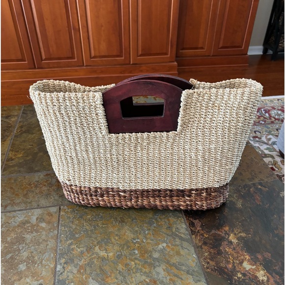 Handbags - Woven Seagrass Tote With Wooden Handle